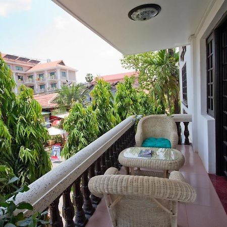 The Moon Villa Siem Reap Exterior photo